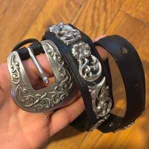 Vintage 1995 Tony Lama Black Leather Silver Tone Metal Belt 28